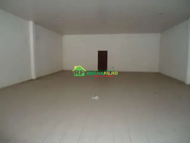 Casa com 207m², para alugar, no bairro São Cristóvão em Teresina