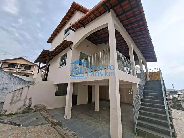 Casa com 560m² 3 quartos e 2 banheiros, à venda, no bairro Centro em Maricá