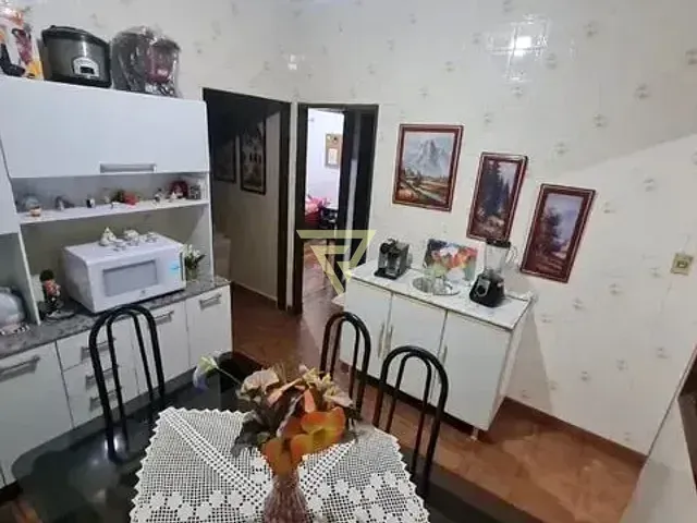 Casa com 204m² 2 quartos e 2 banheiros, à venda, no bairro Antônio Marincek em Ribeirão Preto