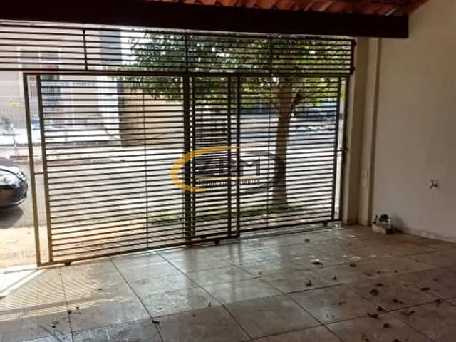 Casa 3 quartos e 1 banheiro, à venda, no bairro Parque Residencial João Piza em Londrina