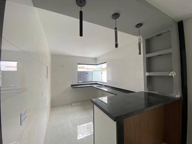 Casa com 240m² 2 quartos e 2 banheiros, à venda, no bairro Jardim Atlântico Central (Itaipuaçu) em Maricá