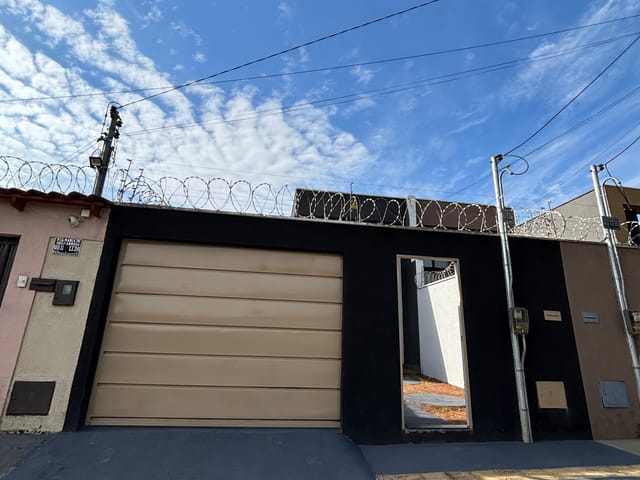 Foto do Casa - 🏡✨ Casa Moderna com 3 Quartos, Suíte e Área Gourmet Completa no Vegas Jardim!Aparecida de Goiânia, GO ✨🏡 | Brokers Viva Imóveis