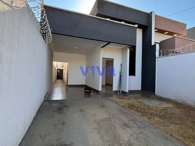 Casa 3 quartos e 3 banheiros, à venda, no bairro Parque Veiga Jardim em Aparecida de Goiânia