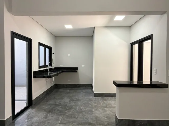 Casa 3 quartos e 1 banheiro, à venda ou para alugar, no bairro Jardim Nossa Senhora de Fátima em Americana