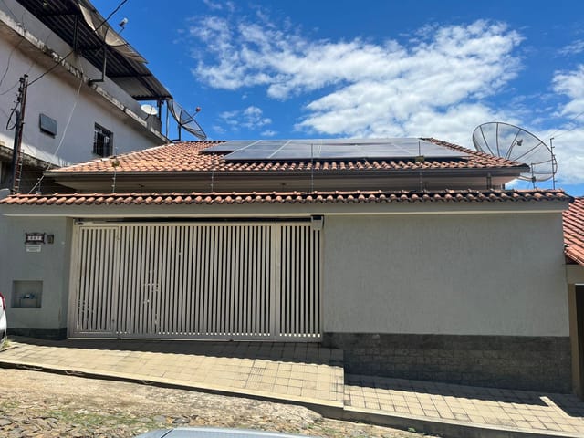 Casa 3 quartos e 3 banheiros, à venda, no bairro Bom Pastor em Cataguases