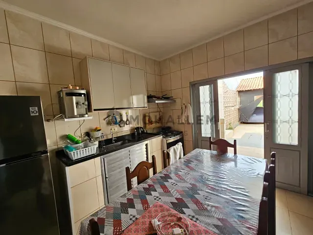 Casa com 210m² 3 quartos e 3 banheiros, à venda, no bairro Jardim Beira Rio em Piranguinho