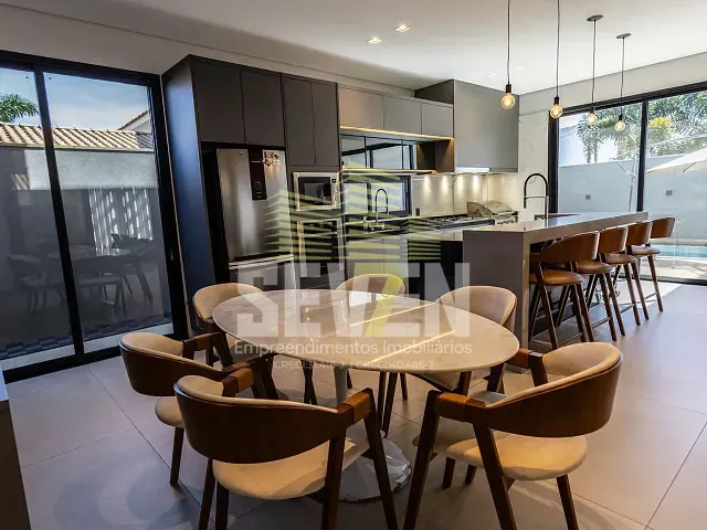Casa com 450m² 3 quartos e 4 banheiros, à venda, no bairro Residencial Lago Sul em Bauru
