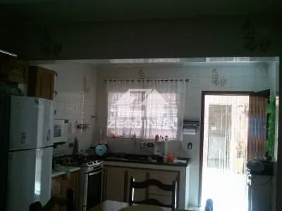 Casa, 3 quartos, 180 m² - Foto 2
