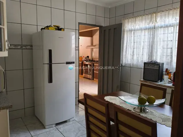 Casa com 360m² 3 quartos e 3 banheiros, para alugar, no bairro Vila Elmaz em São José do Rio Preto
