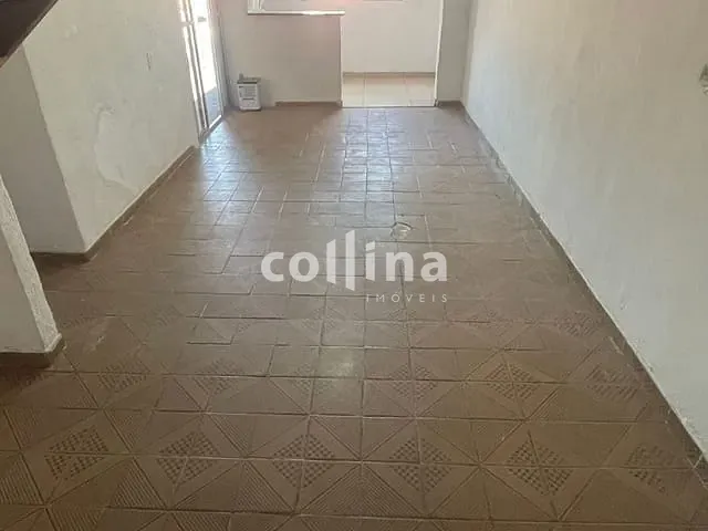 Casa com 61m² 4 quartos e 2 banheiros, à venda, no bairro Cohab I em Carapicuíba