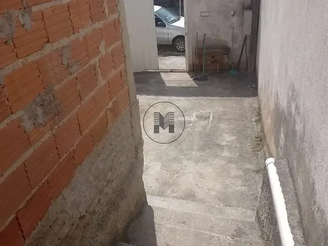 Casa com 250m² 3 quartos e 1 banheiro, à venda, no bairro Santa Luzia em Guaratinguetá
