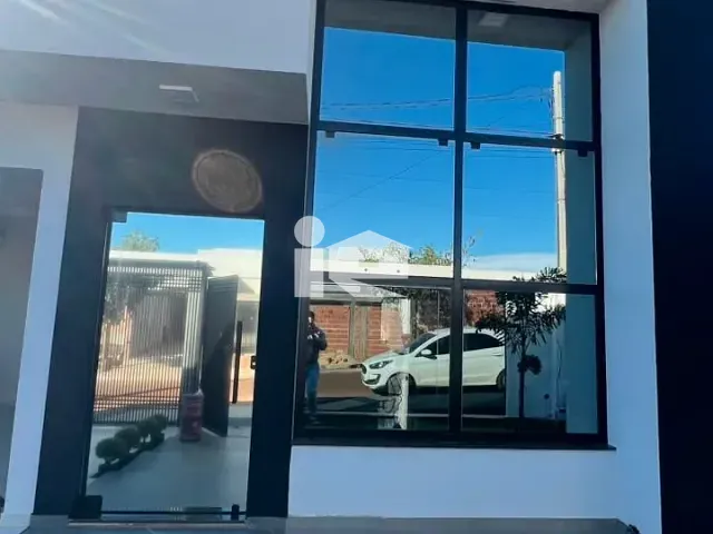 Casa com 300m² 3 quartos e 2 banheiros, à venda, no bairro Residencial Portal Arabela em Rolândia