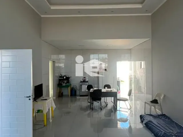 Casa com 300m² 3 quartos e 2 banheiros, à venda, no bairro Residencial Portal Arabela em Rolândia