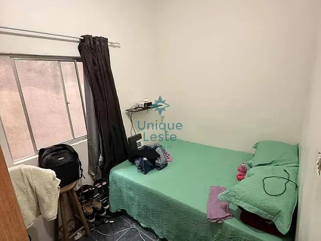 Casa com 360m² 3 quartos e 1 banheiro, à venda, no bairro Santa Rita em Santa Luzia