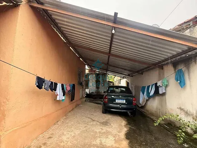 Casa com 360m² 3 quartos e 1 banheiro, à venda, no bairro Santa Rita em Santa Luzia