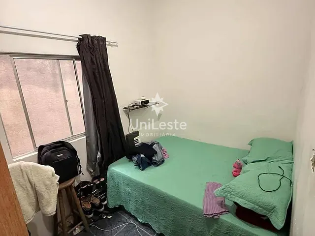 Casa com 360m² 3 quartos e 1 banheiro, à venda, no bairro Santa Rita em Santa Luzia