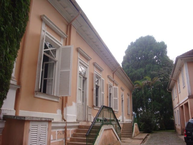 Casa com 30000m² 10 quartos e 4 banheiros, à venda, no bairro Centro em Petrópolis