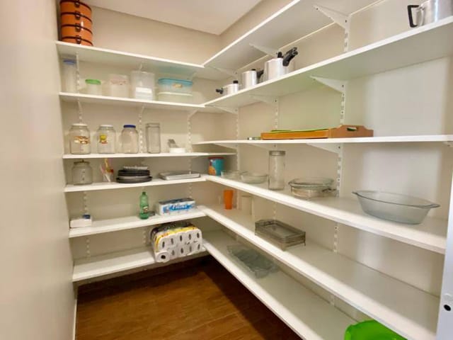 Casa com 559m² 7 quartos e 6 banheiros, à venda, no bairro Meia Praia em Navegantes