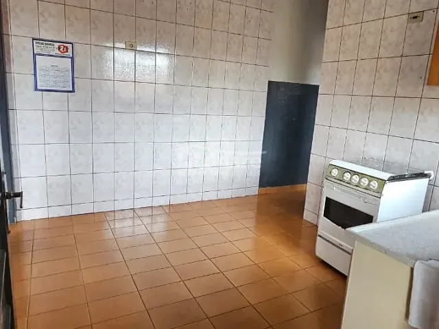 Casa com 150m² 2 quartos e 1 banheiro, à venda, no bairro Conjunto Habitacional Antônio Bovolenta em Mogi das Cruzes