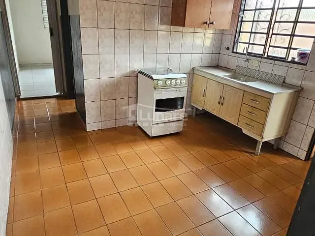 Casa com 150m² 2 quartos e 1 banheiro, à venda, no bairro Conjunto Habitacional Antônio Bovolenta em Mogi das Cruzes