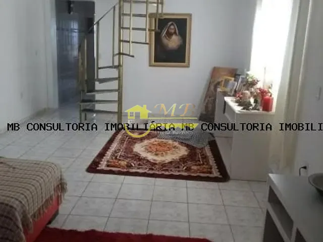 Casa com 250m² 2 quartos e 3 banheiros, à venda, no bairro Vila Aeroporto em Campinas