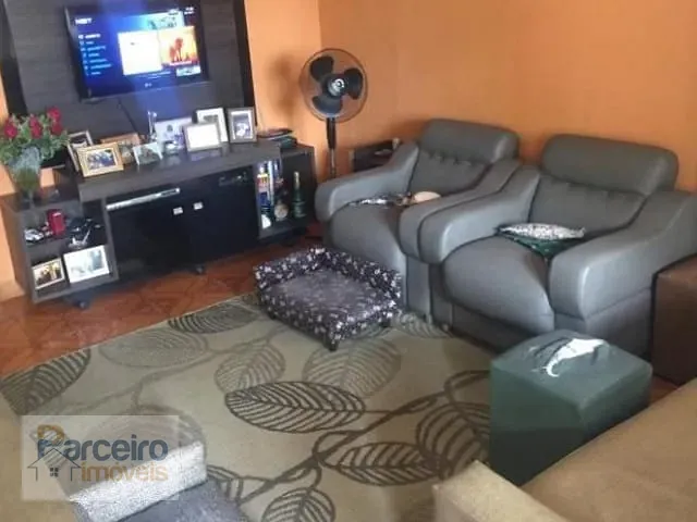 Casa com 300m² 3 quartos e 1 banheiro, à venda, no bairro Cidade Patriarca em São Paulo