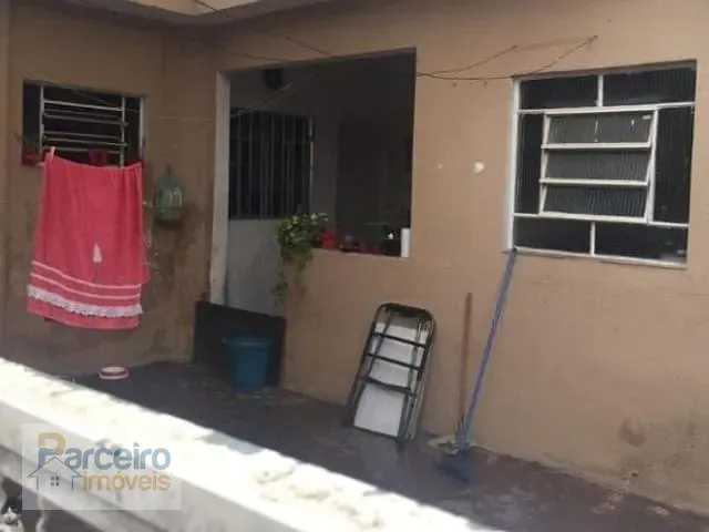 Casa com 300m² 3 quartos e 1 banheiro, à venda, no bairro Cidade Patriarca em São Paulo