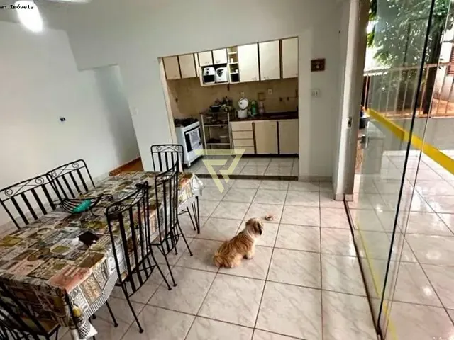 Casa com 490m² 3 quartos e 3 banheiros, à venda, no bairro Parque Residencial Cidade Universitária em Ribeirão Preto