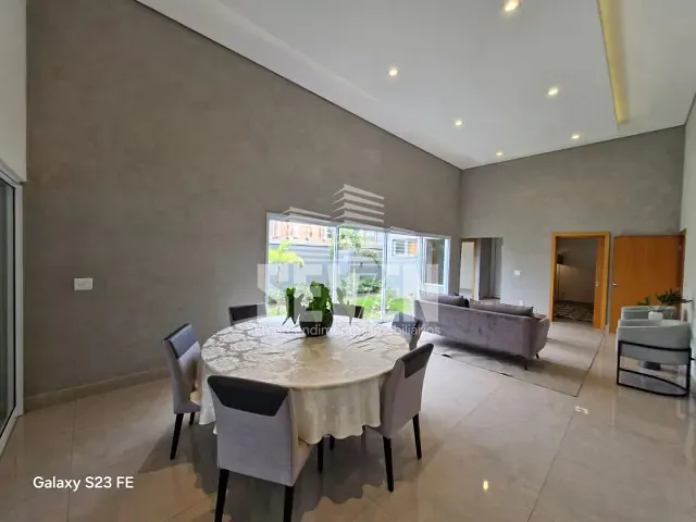 Casa com 468m² 3 quartos e 4 banheiros, para alugar, no bairro Vila Aviação em Bauru