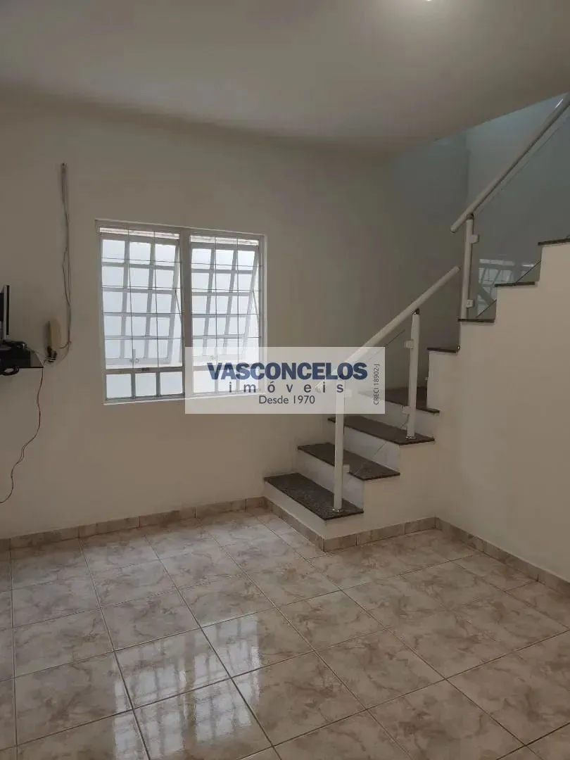Casa, 4 quartos, 241 m² - Foto 1