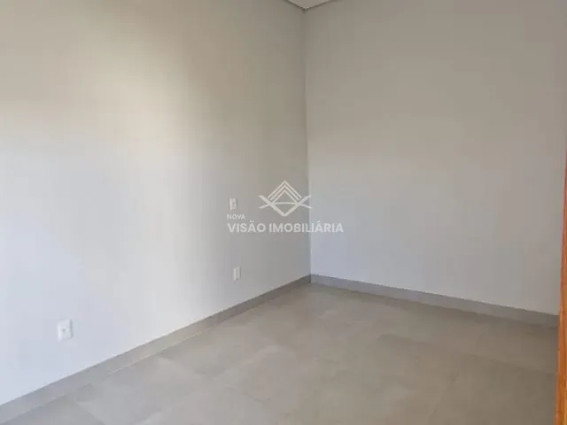 Casa com 428m² 3 quartos e 2 banheiros, à venda, no bairro Sonhalto Videira em Sinop