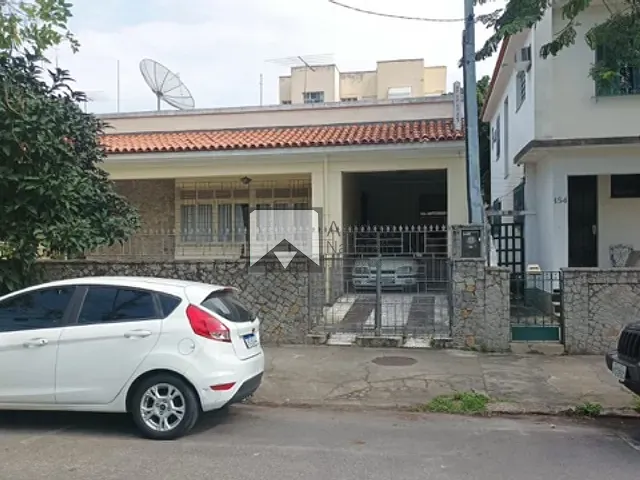 Casa com 360m² 4 quartos e 4 banheiros, à venda, no bairro São Francisco em Niterói