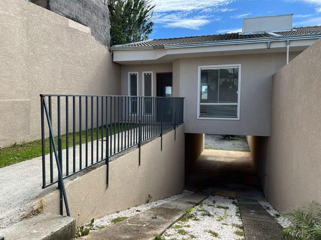 Foto do Casa - CASA COM 03 DORMITÓRIOS LOCALIZADA NO BAIRRO MONZA EM COLOMBO POR R$ 389.990,00 | Azos imóveis