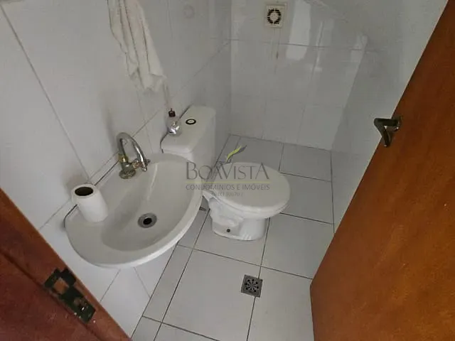 Sobrado 2 quartos e 1 banheiro, à venda ou para alugar, no bairro Centro em Atibaia
