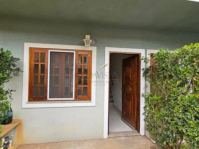 Sobrado 2 quartos e 1 banheiro, à venda ou para alugar, no bairro Centro em Atibaia