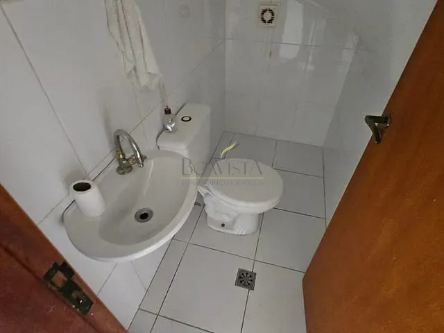 Sobrado 2 quartos e 1 banheiro, à venda ou para alugar, no bairro Centro em Atibaia