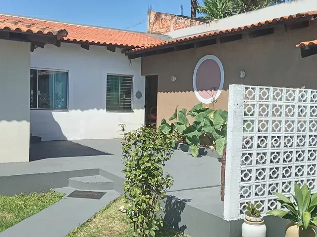 Casa com 420m² 2 quartos e 3 banheiros, à venda, no bairro Jardim Europa em Apucarana