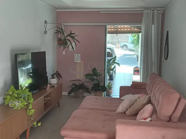 Casa com 420m² 2 quartos e 3 banheiros, à venda, no bairro Jardim Europa em Apucarana