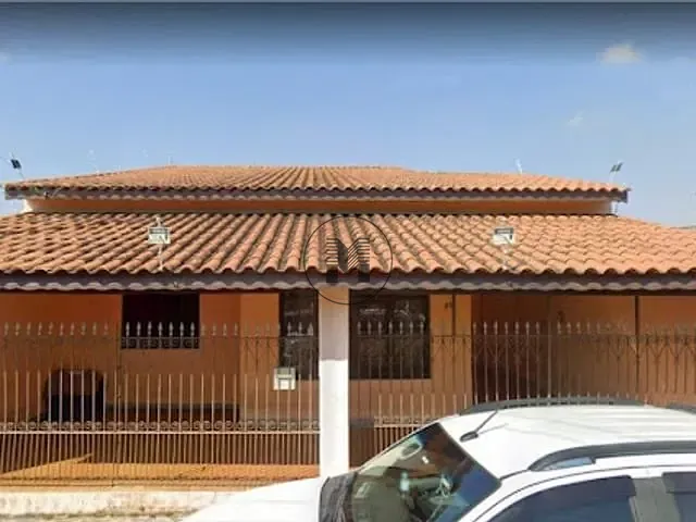 Casa com 300m² 3 quartos e 2 banheiros, à venda, no bairro Pedregulho em Guaratinguetá