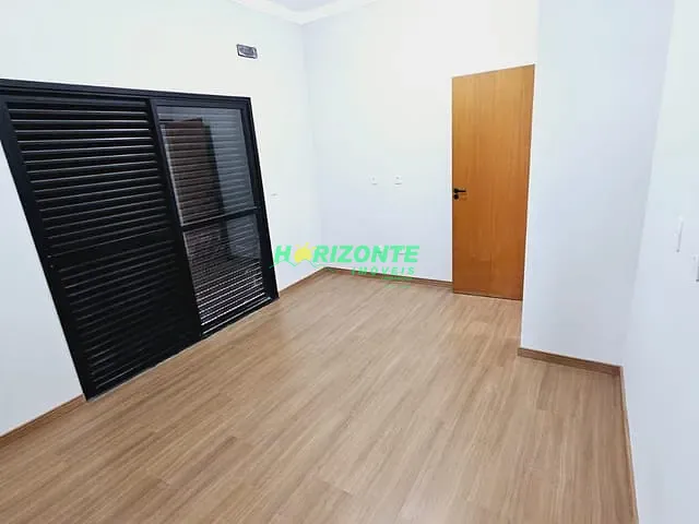 Casa com 270m² 3 quartos e 4 banheiros, à venda, no bairro Urbanova em São José dos Campos