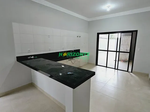Casa com 270m² 3 quartos e 4 banheiros, à venda, no bairro Urbanova em São José dos Campos