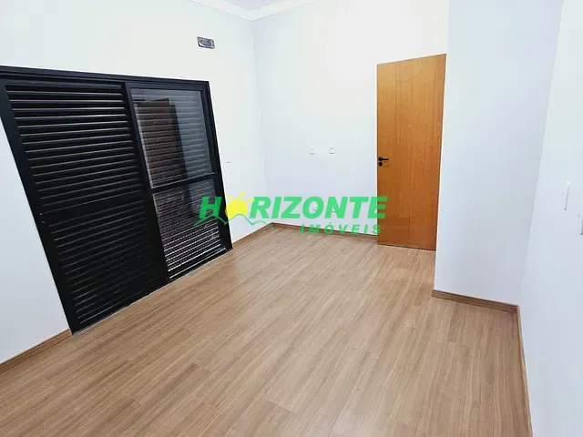 Casa com 270m² 3 quartos e 4 banheiros, à venda, no bairro Urbanova em São José dos Campos