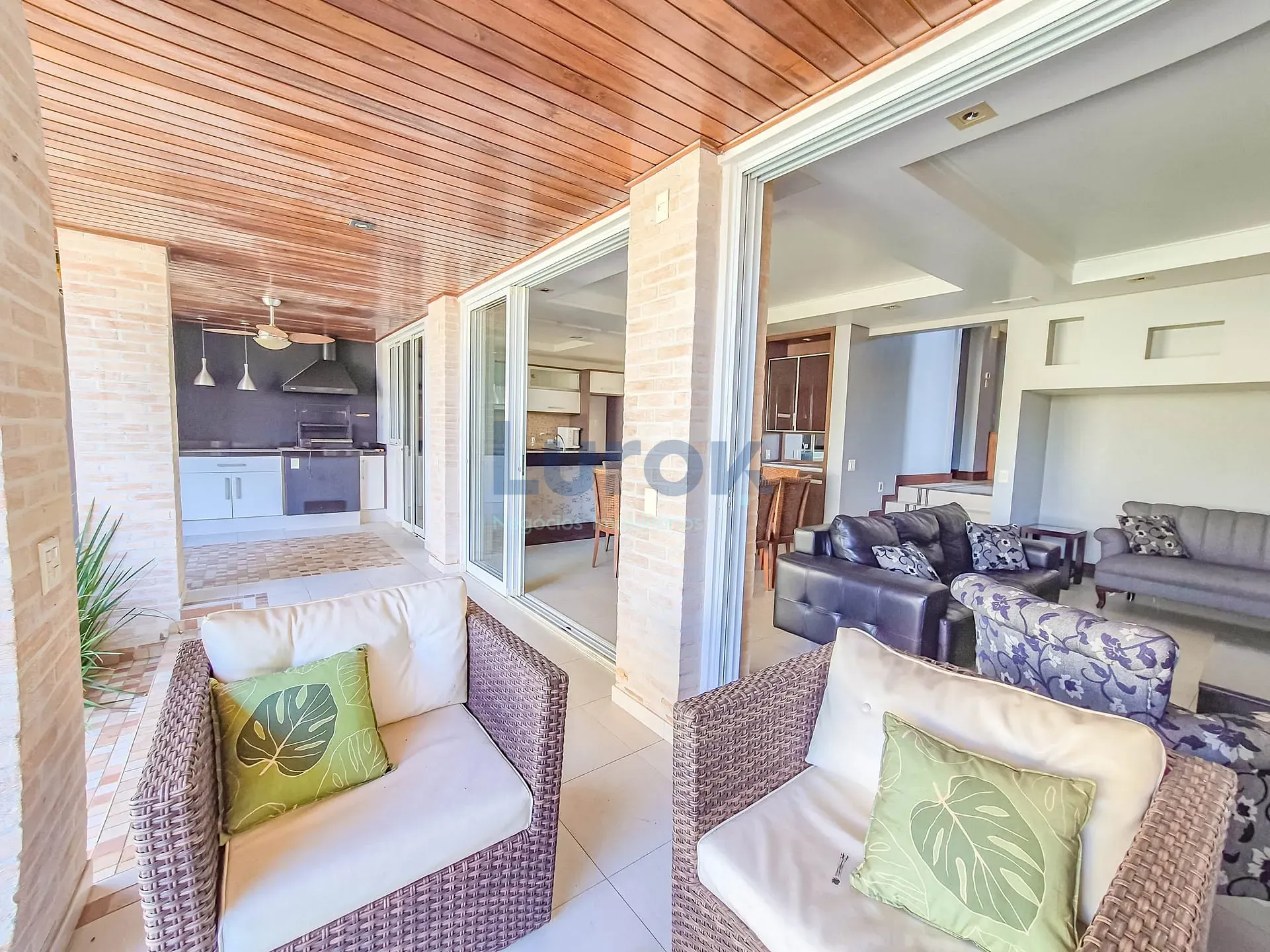 Casa, 3 quartos, 233 m² - Foto 30