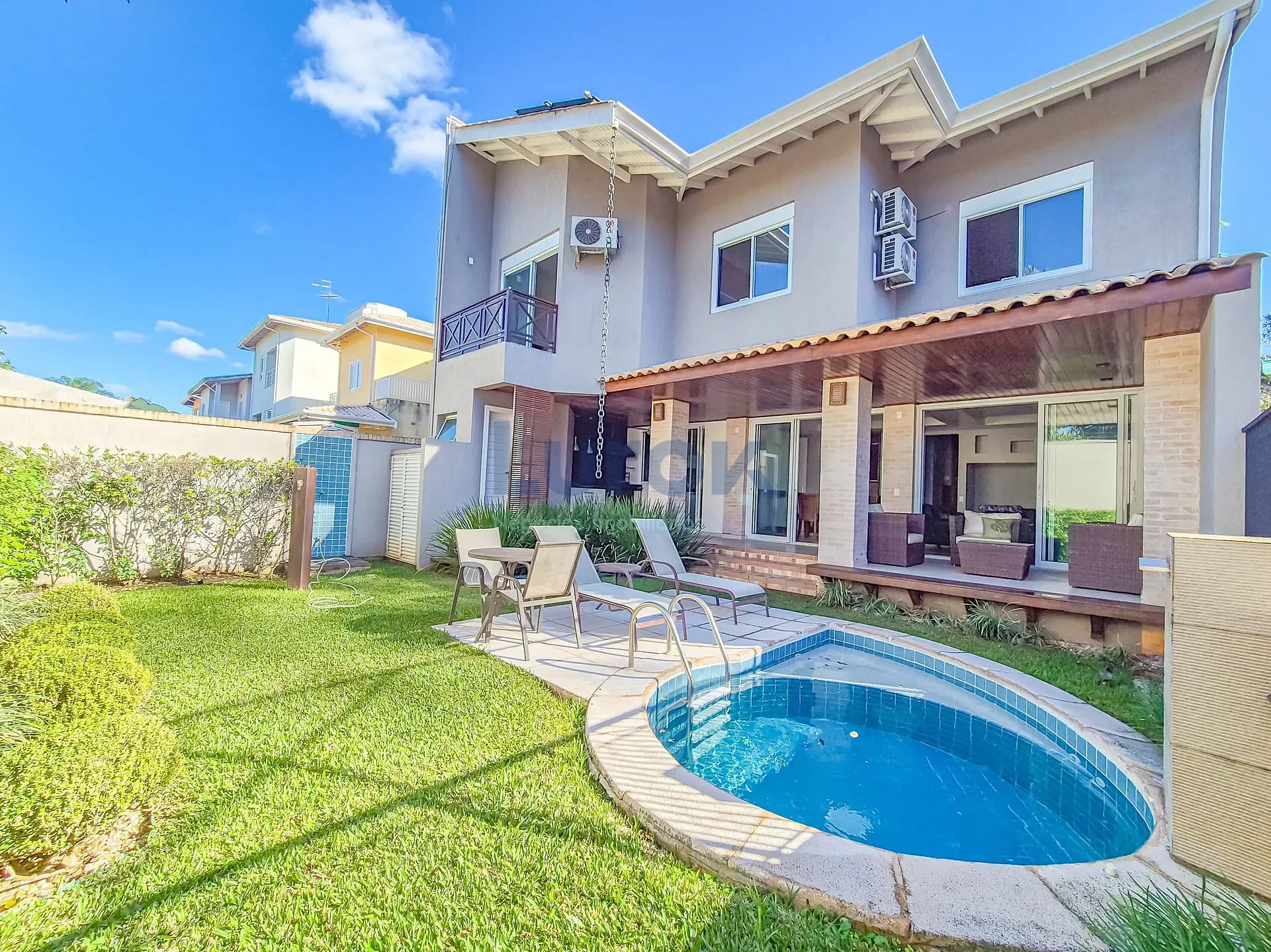 Casa, 3 quartos, 233 m² - Foto 1