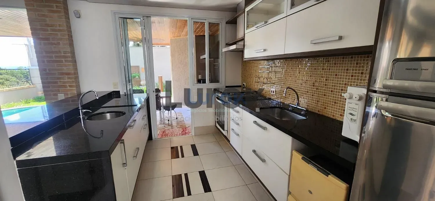 Casa, 3 quartos, 233 m² - Foto 14