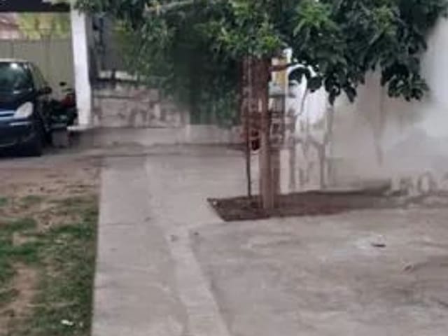 Casa com 195m² 2 quartos e 1 banheiro, à venda, no bairro Parque São Domingos em Pindamonhangaba