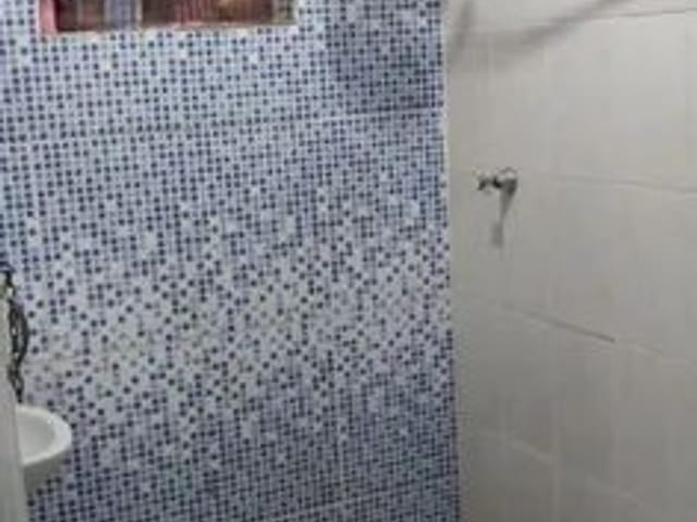 Casa com 195m² 2 quartos e 1 banheiro, à venda, no bairro Parque São Domingos em Pindamonhangaba