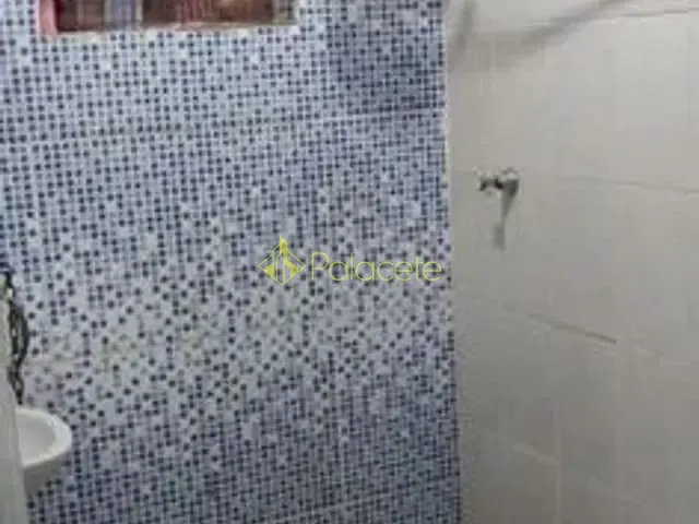 Casa com 195m² 2 quartos e 1 banheiro, à venda, no bairro Parque São Domingos em Pindamonhangaba