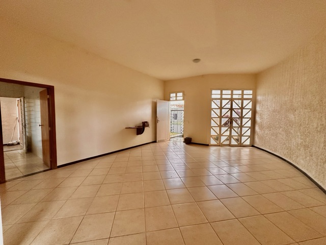 Casa com 360m² 4 quartos e 3 banheiros, à venda, no bairro Alípio de Melo em Belo Horizonte