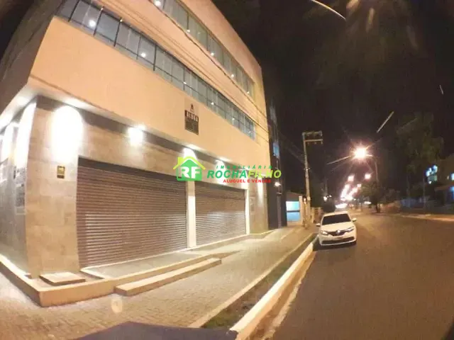 Casa com 900m², para alugar, no bairro Monte Castelo em Teresina